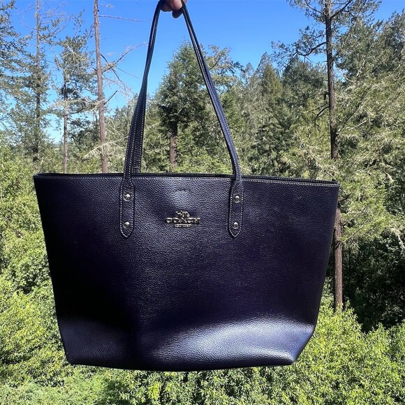 Coach Handbags - COACH Shoulder Bag Town Tote Blue Pebbled Leather Silver Hardware AUTHENTIC